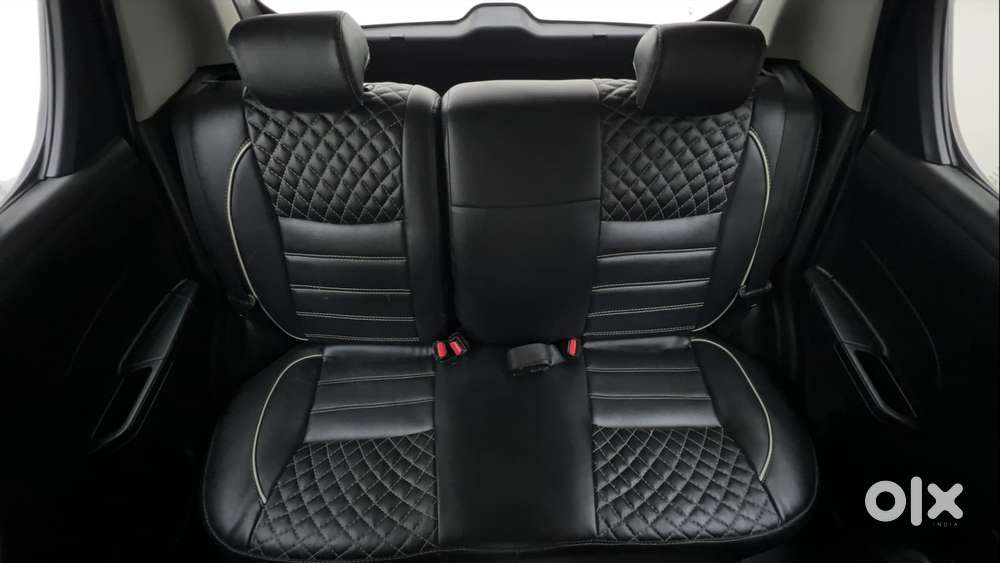 Maruti Suzuki Swift Lxi Optional-o, 2017, Cng & Hybrids