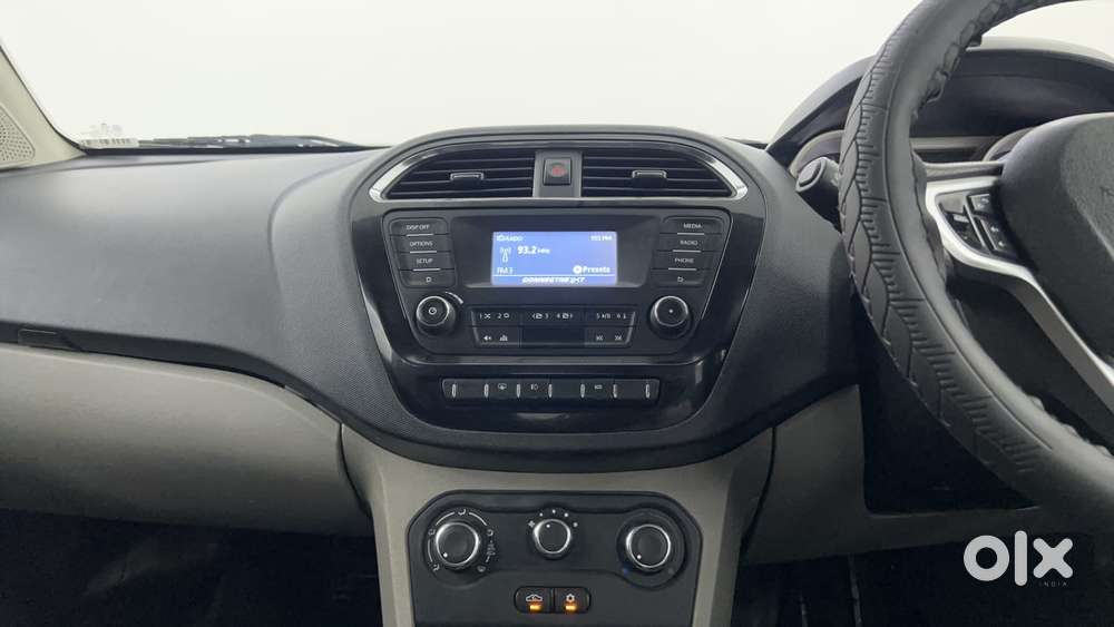 Tata Tiago Xz, 2017, Petrol