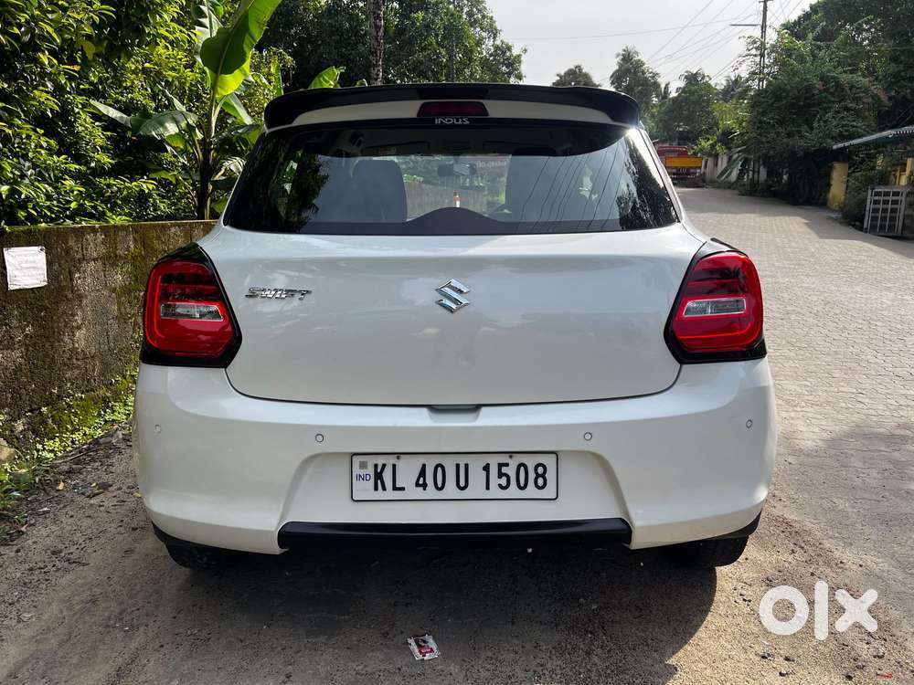 Maruti Suzuki Swift Vxi + Manual, 2022, Petrol