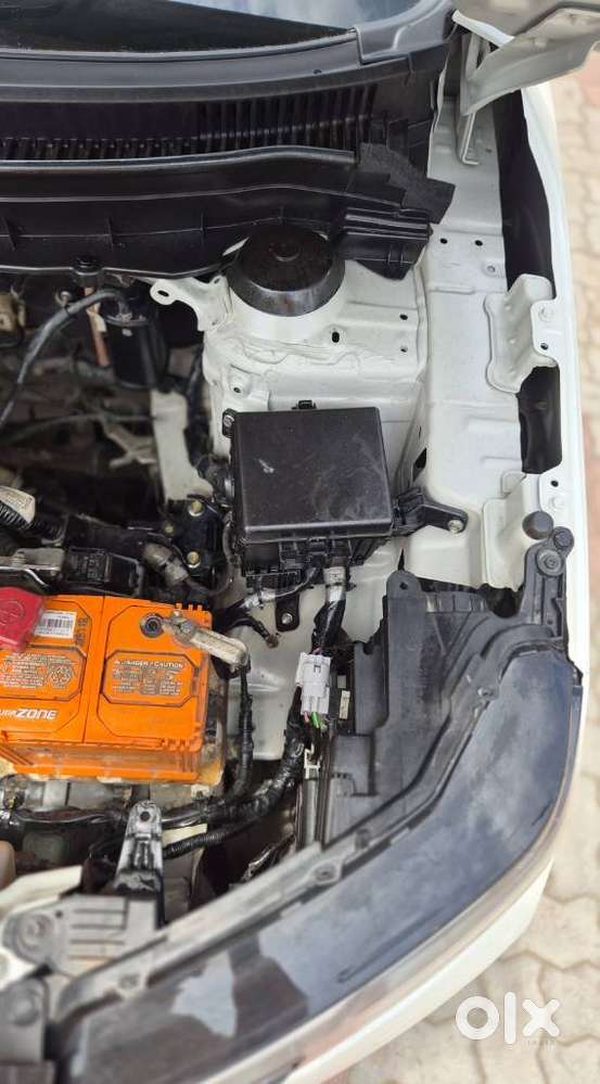 Maruti Suzuki Brezza 1.5 Lxi Smart Hybrid, 2023, Petrol