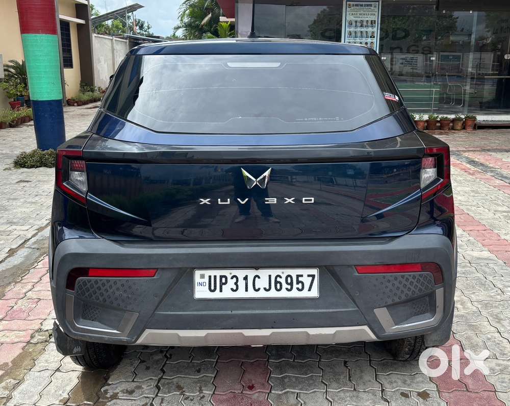 Mahindra Xuv 3xo Petrol Manual 2025