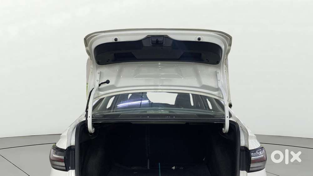 Volkswagen Virtus 1.0 Topline Tsi At, 2023, Petrol