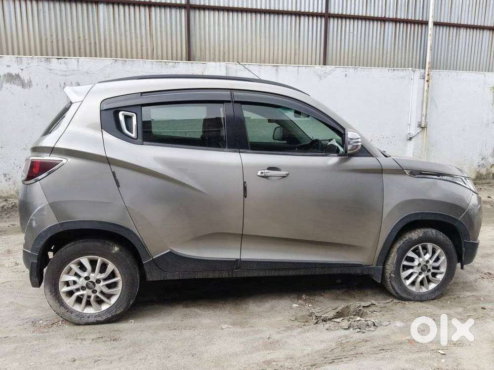 Mahindra Kuv 100 Mfalcon G80 K8 Dual Tone, 2017, Petrol