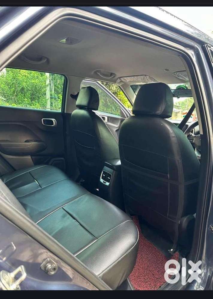 Hyundai Venue 2021 Petrol Well Maintained Only 40,000 Km Driven