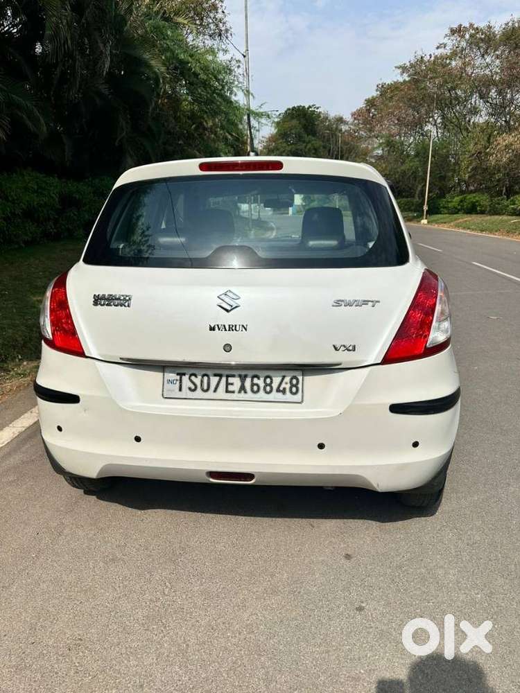 Maruti Suzuki Swift Vxi + Manual, 2016, Petrol