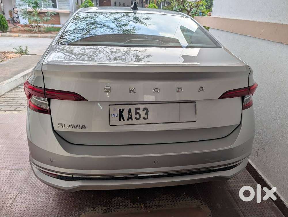 Skoda Slavia 1.0 Tsi Style Mt 2022 (top Variant With Sunroof)