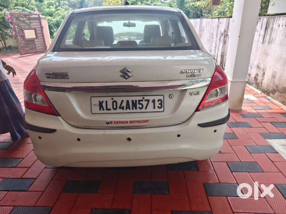 Maruti Suzuki Swift Dzire Vxi Optional, 2017, Petrol