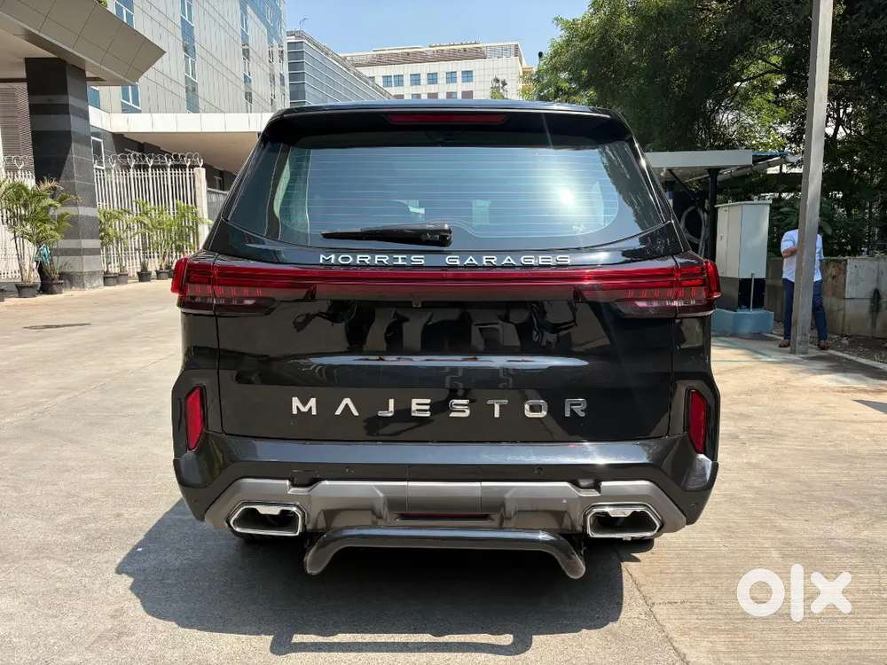Mg Maestro 4&times;2 7 Str Savvy  Diesel 2026 Automatic Only 4800 Km Driven