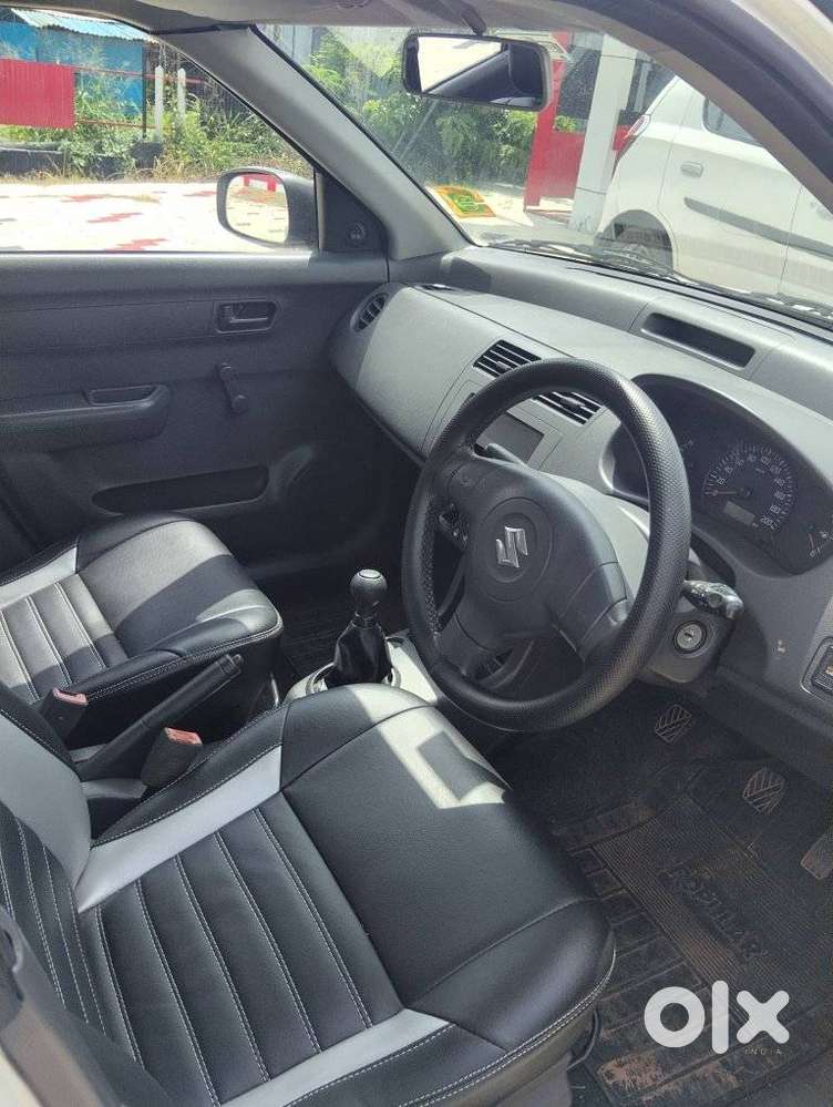 Maruti Suzuki Swift Lxi Option, 2010, Petrol