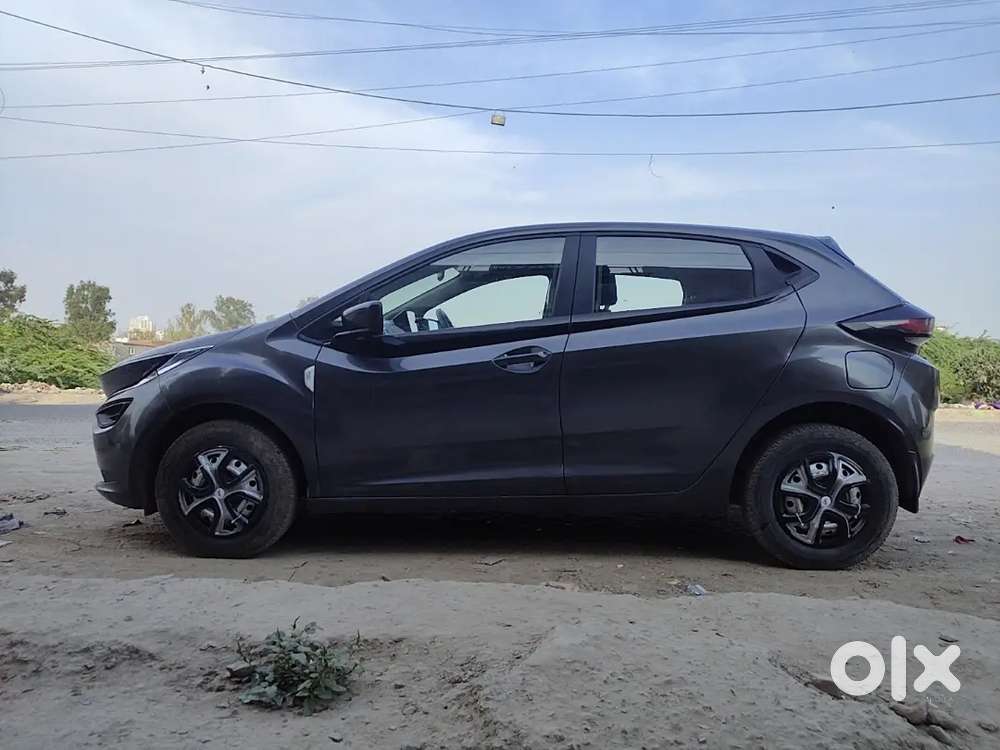 Tata Altroz 2022 Petrol 37600 Kms Driven