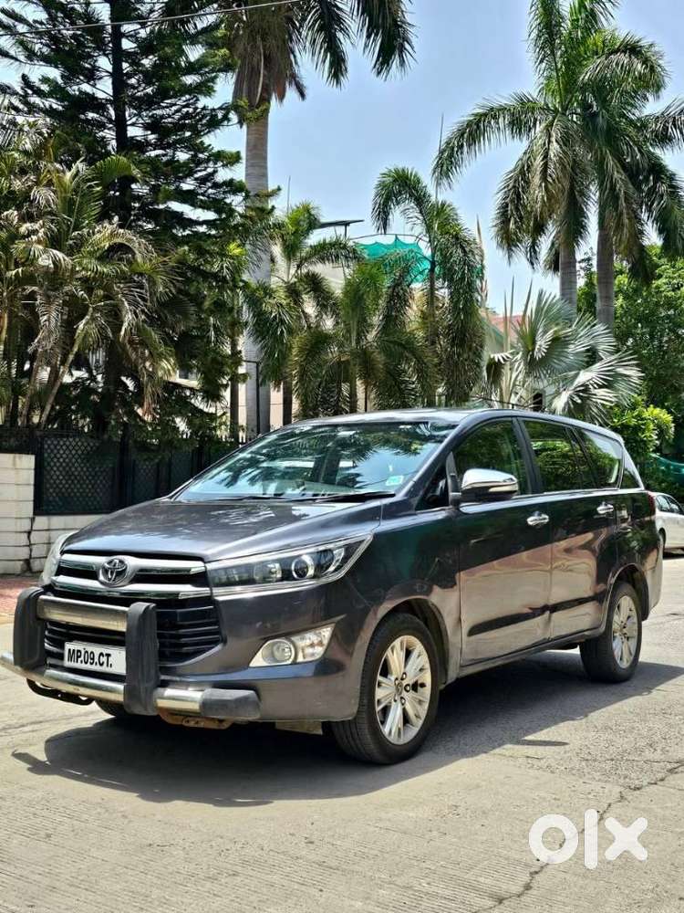 Toyota Innova Crysta 2.8z Automatic, 2016, Diesel