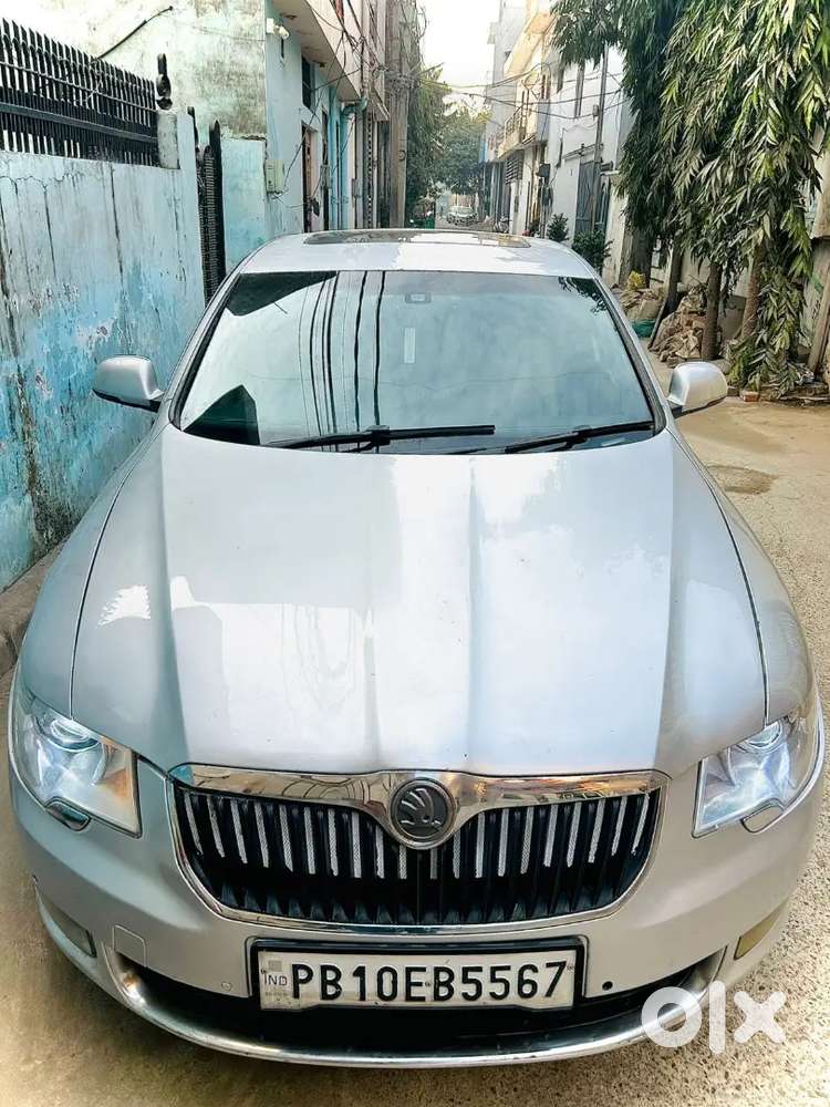 Skoda Superb 2013 Petrol