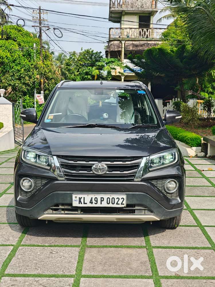 Toyota Urban Cruiser 1.5 Premium Grade Dual Tone At, 2022, Petrol