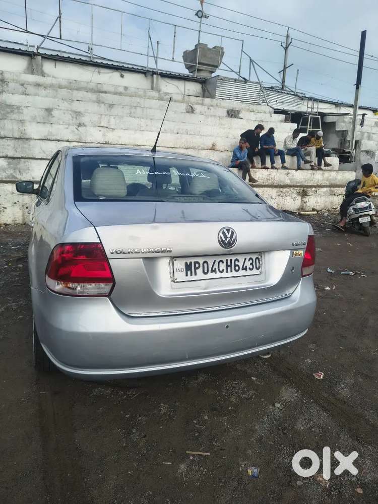 Volkswagen Vento Highline 2011 Car