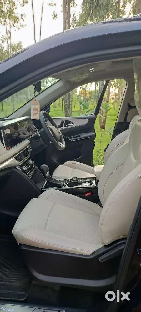 Mahindra Xuv700 2024 At Diesel Well Maintained