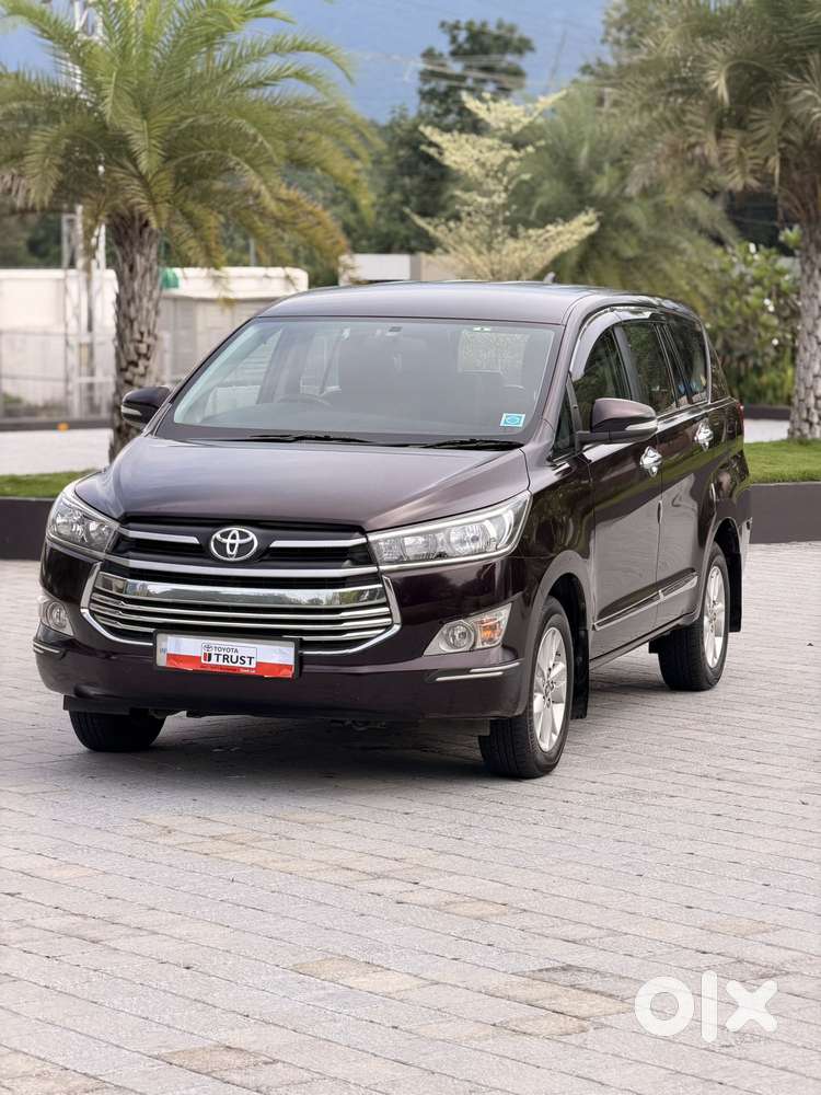 Toyota Innova Crysta 2.4 G Mt, 2017, Diesel