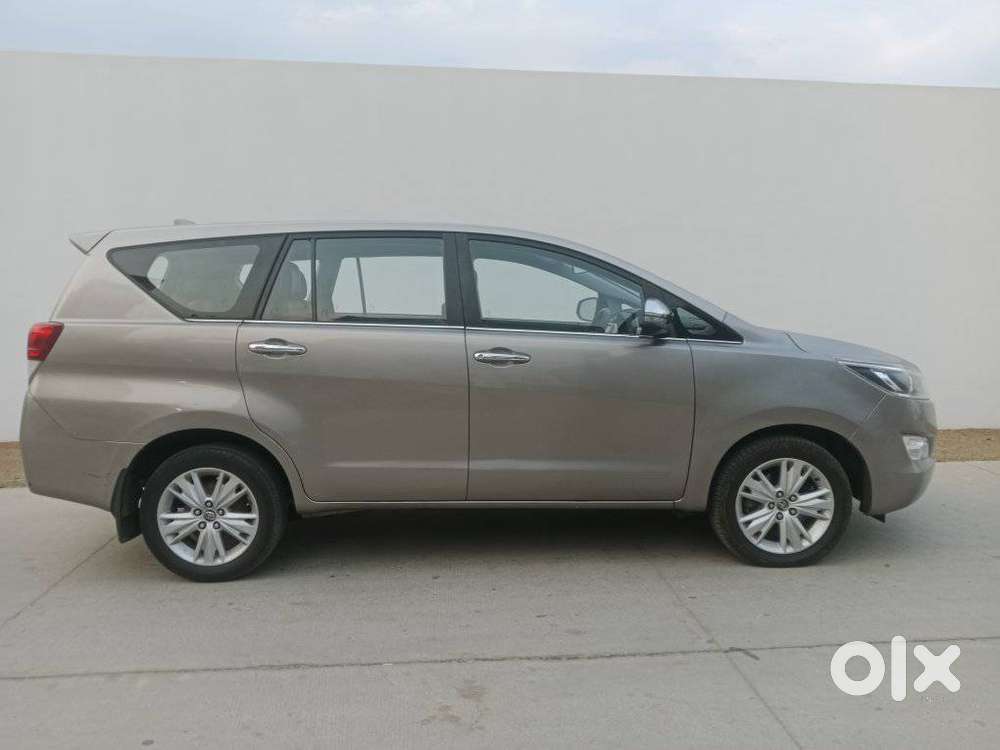 Toyota Innova Crysta 2.8z Automatic, 2016, Diesel
