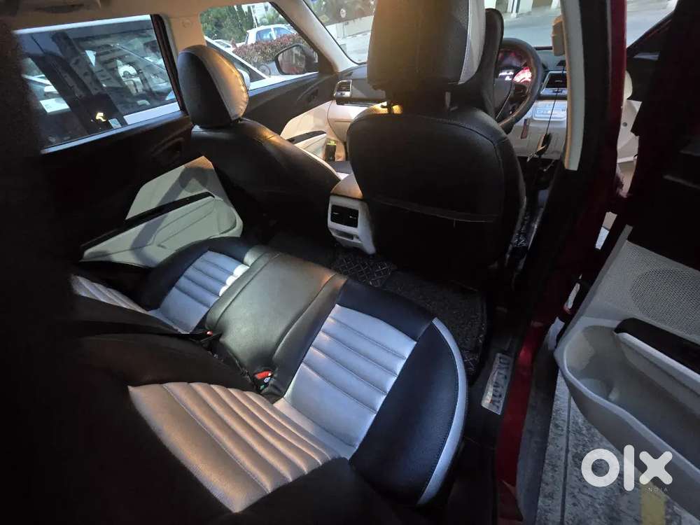 Mahindra Xuv 3xo Petrol Mx2 Pro Auto,2024 Dec Regd, Just 6200 Kms Run.