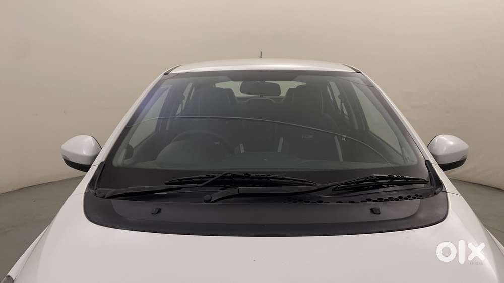 Tata Tigor Xza, 2018, Petrol