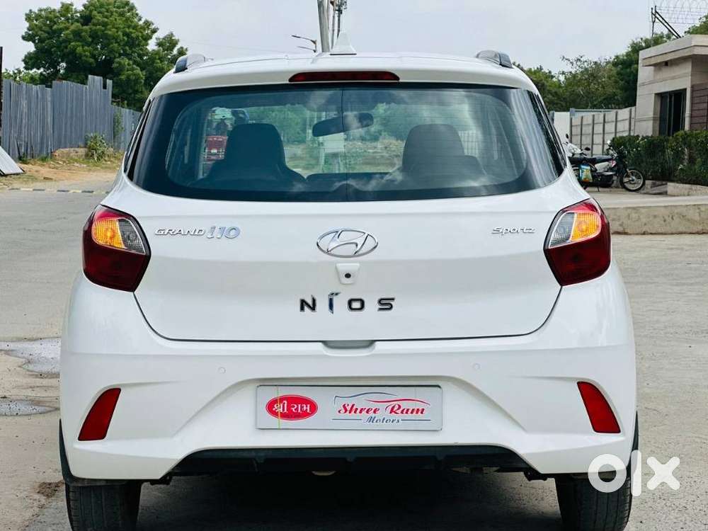 Hyundai Grand I10 Nios Sportz 1.2 At, 2020, Petrol