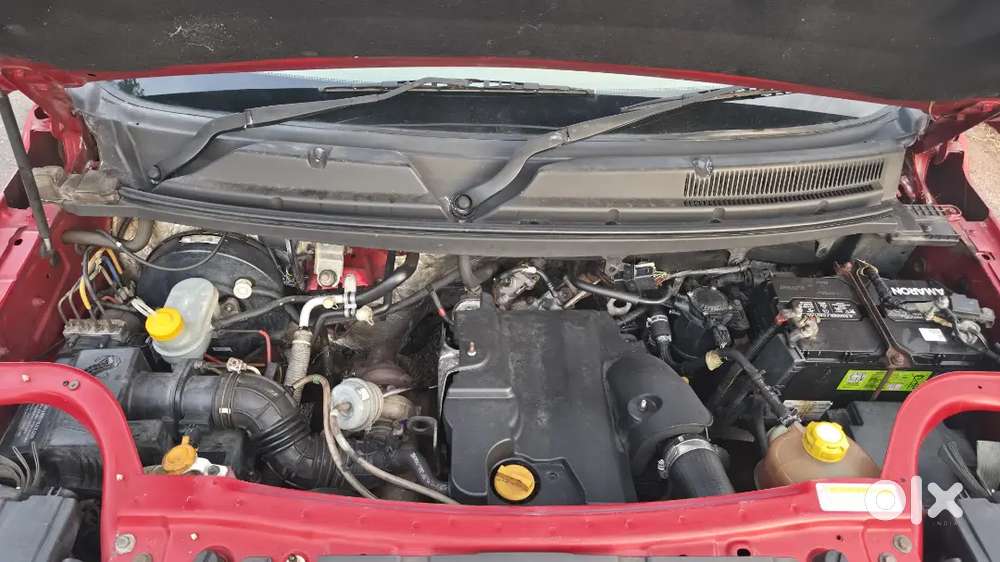 Mahindra Tuv 300 2018 Dual Tone
