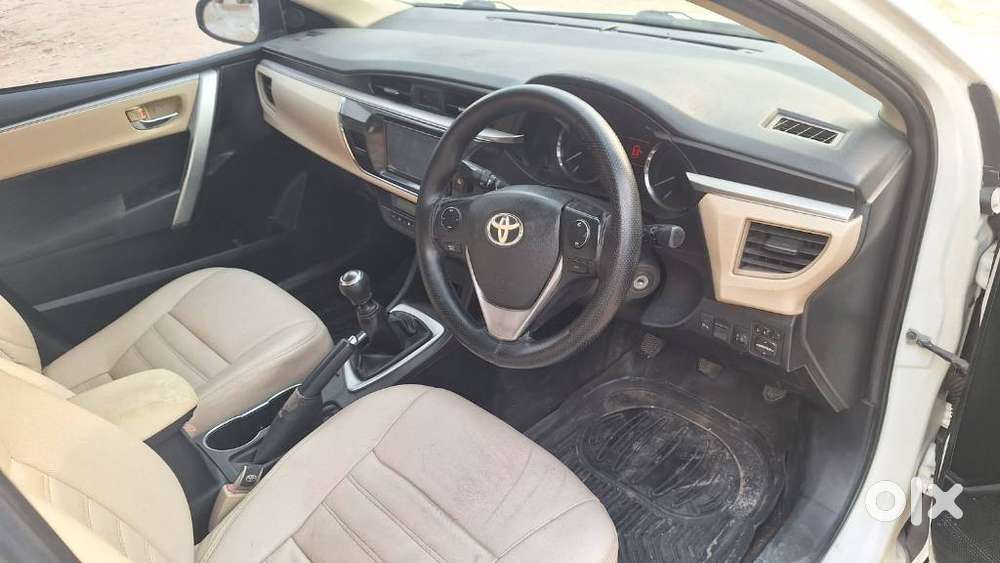 Toyota Corolla Altis 2010-2013 G, 2014, Petrol