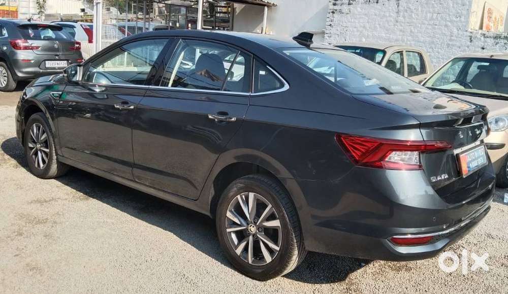 Skoda Slavia 1.0 Tsi Style At, 2023, Petrol