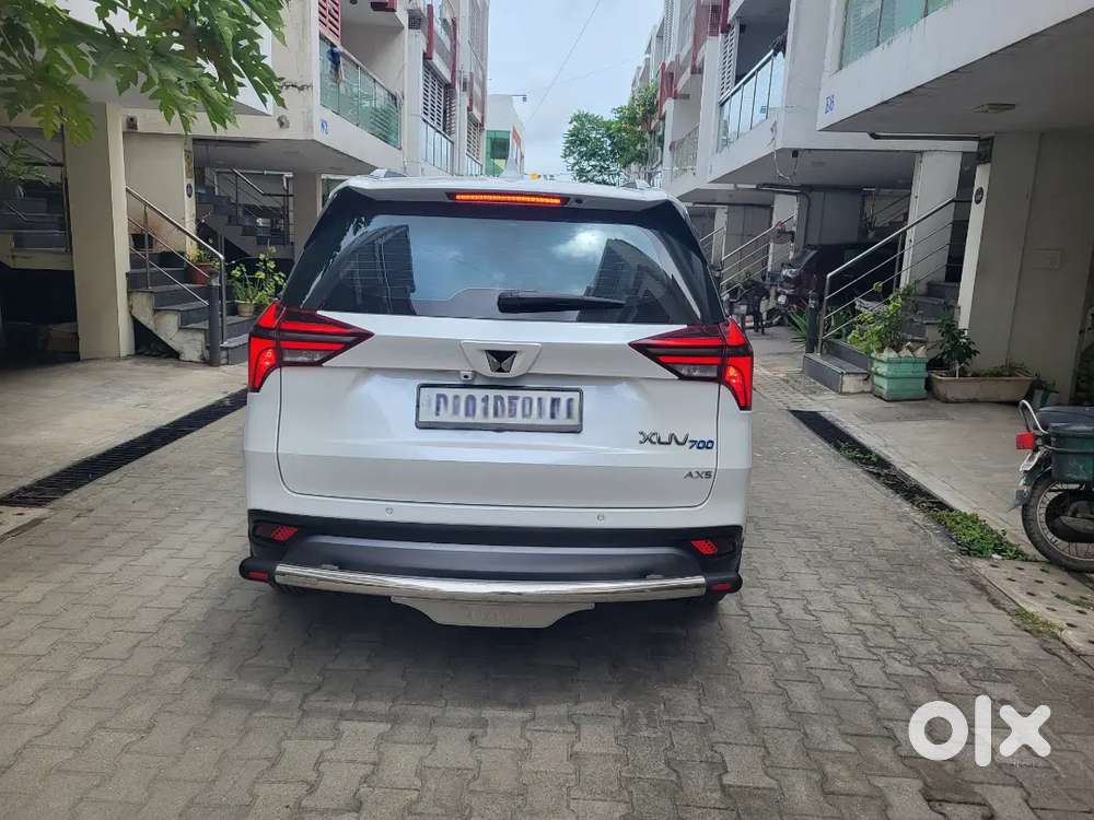 2025 Model_mahindra Xuv700 Diesel Mt_ With Ext.warranty, Cmpy Service