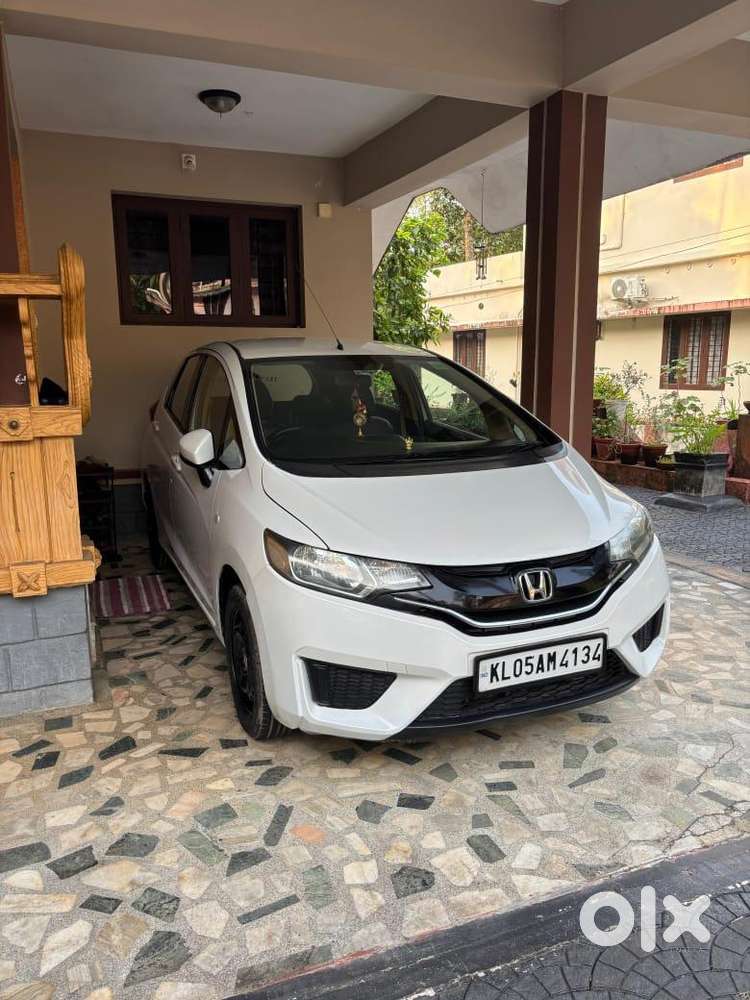 Honda Jazz 2015 Petrol Well Maintained