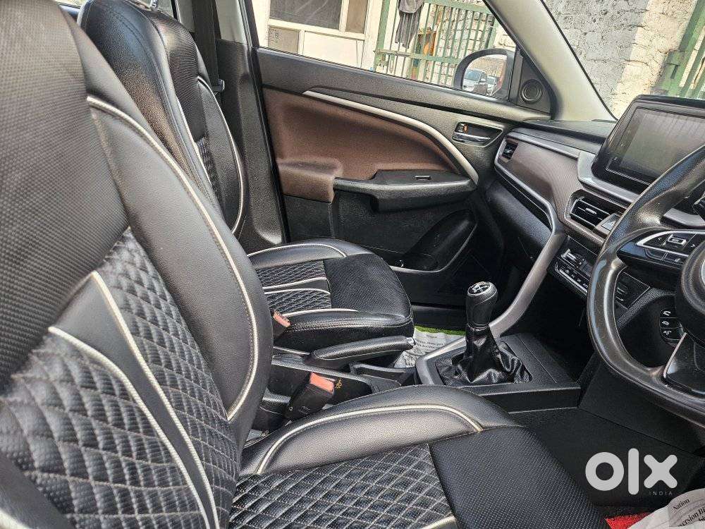 Maruti Suzuki Brezza 1.5 Zxi Smart Hybrid, 2023, Petrol