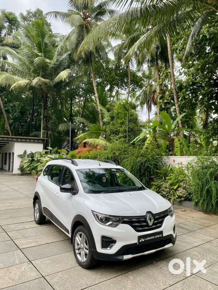 Renault Triber Rxz, 2022, Petrol