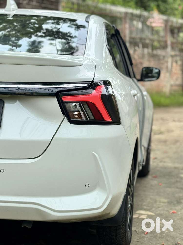 Maruti Suzuki Dzire 1.2 Zxi, 2025, Petrol