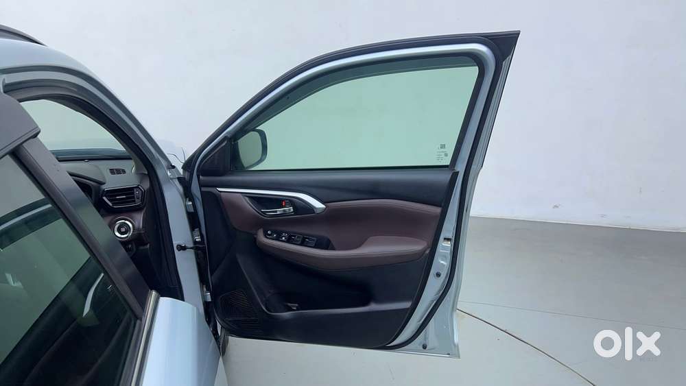 Maruti Suzuki Grand Vitara 1.5 Alpha Smart Hybrid At, 2023, Petrol