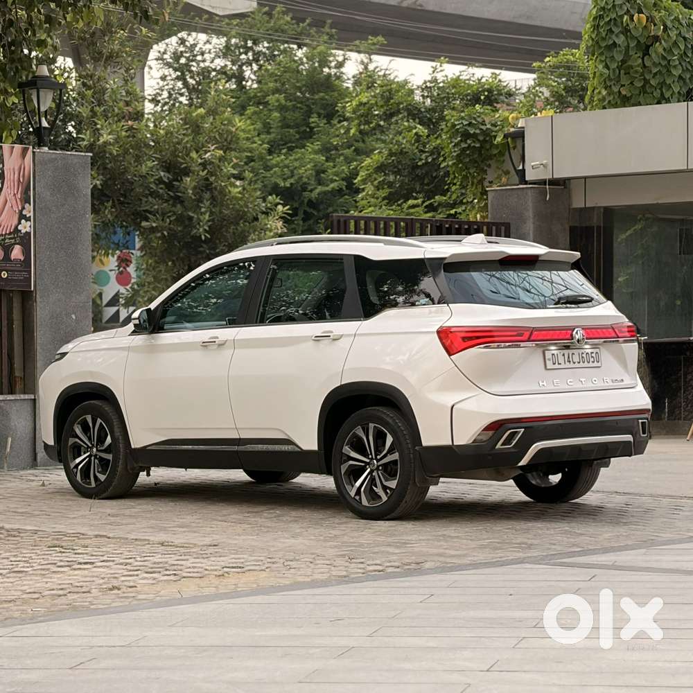 Mg Hector Plus Sharp Pro 1.5 Turbo Petrol Cvt 7 Str, 2024, Petrol