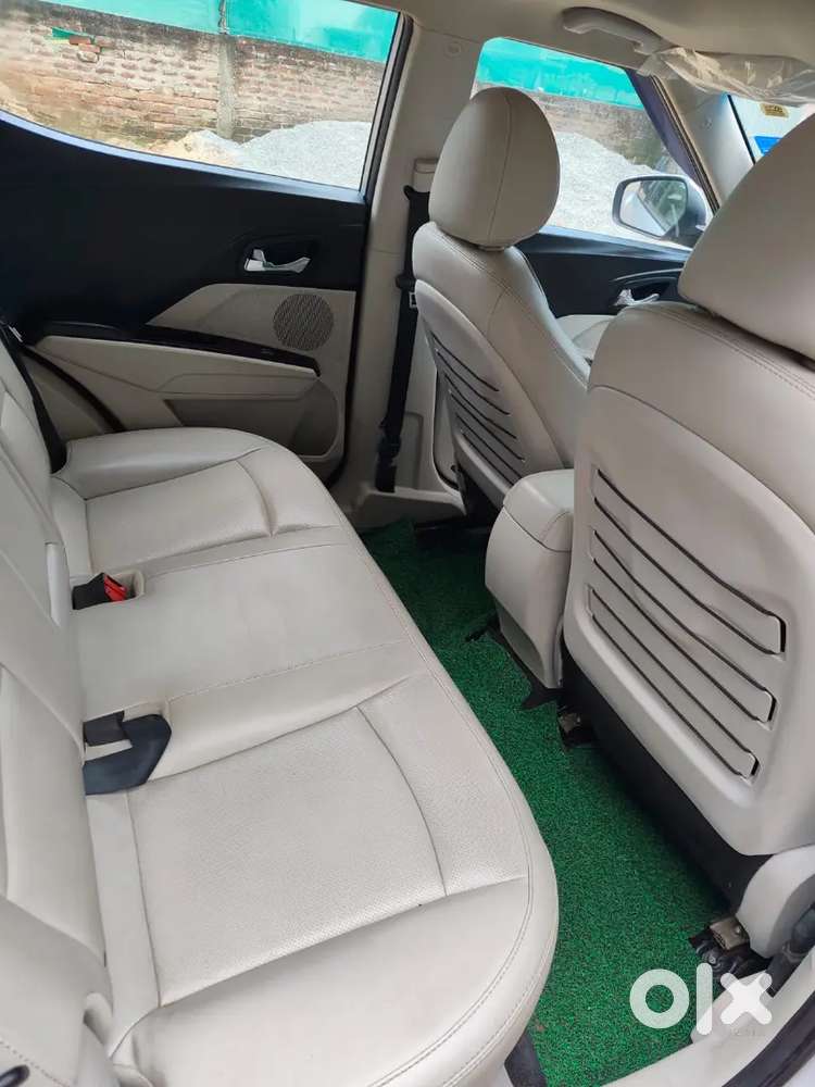 Mahindra Xuv300 W8 (o) Sunroof 2022 Petrol 29500 Km Driven