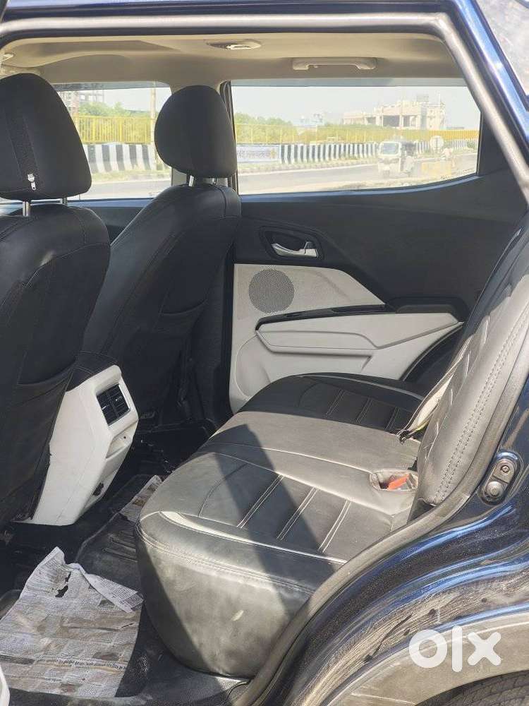 Mahindra Xuv 3xo Ax5 Pm Mt, 2025, Petrol