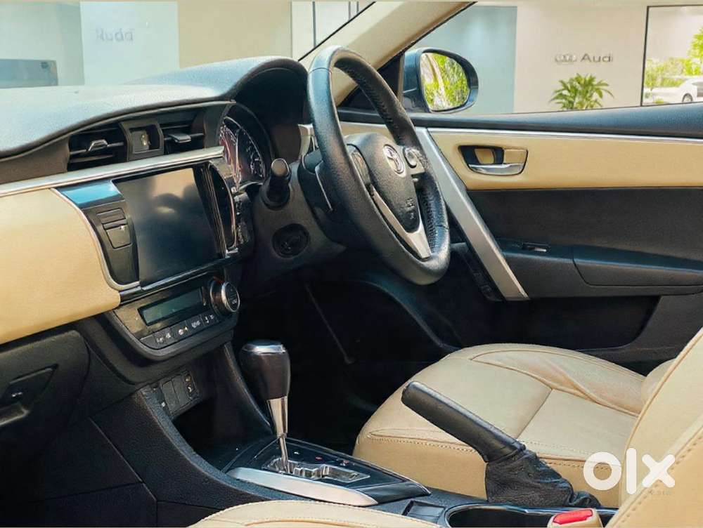 Toyota Corolla Altis 2013-2017 Vl At, 2015, Petrol