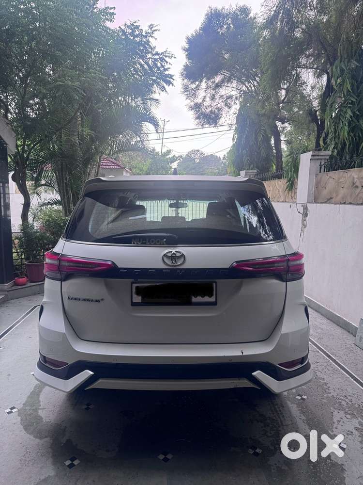 Toyota Fortuner Legender 2024