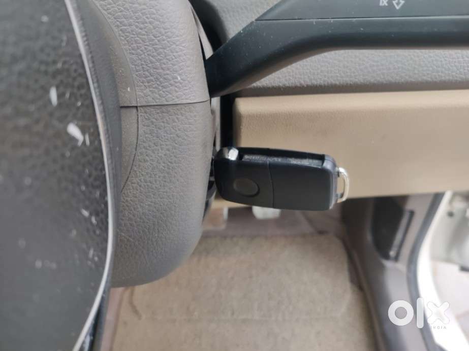 Volkswagen Vento 1.2 Highline Plus At 16 Alloy, 2016, Petrol