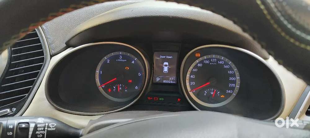 2015 Hyundai Santa Fe 4x2 Automatic Diesel – Single Owner