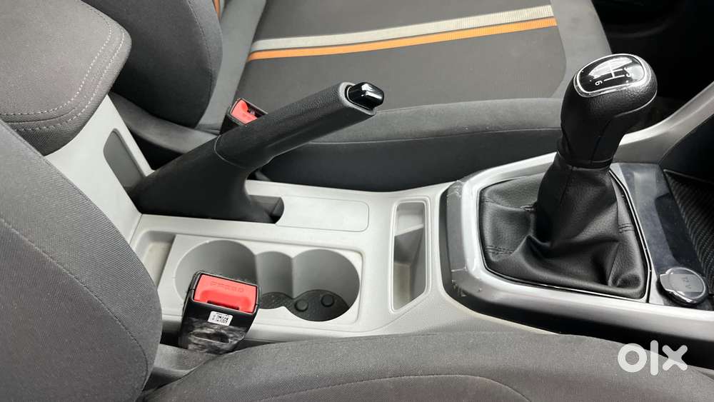 Skoda Kushaq 1.0 Tsi Ambition, 2022, Petrol