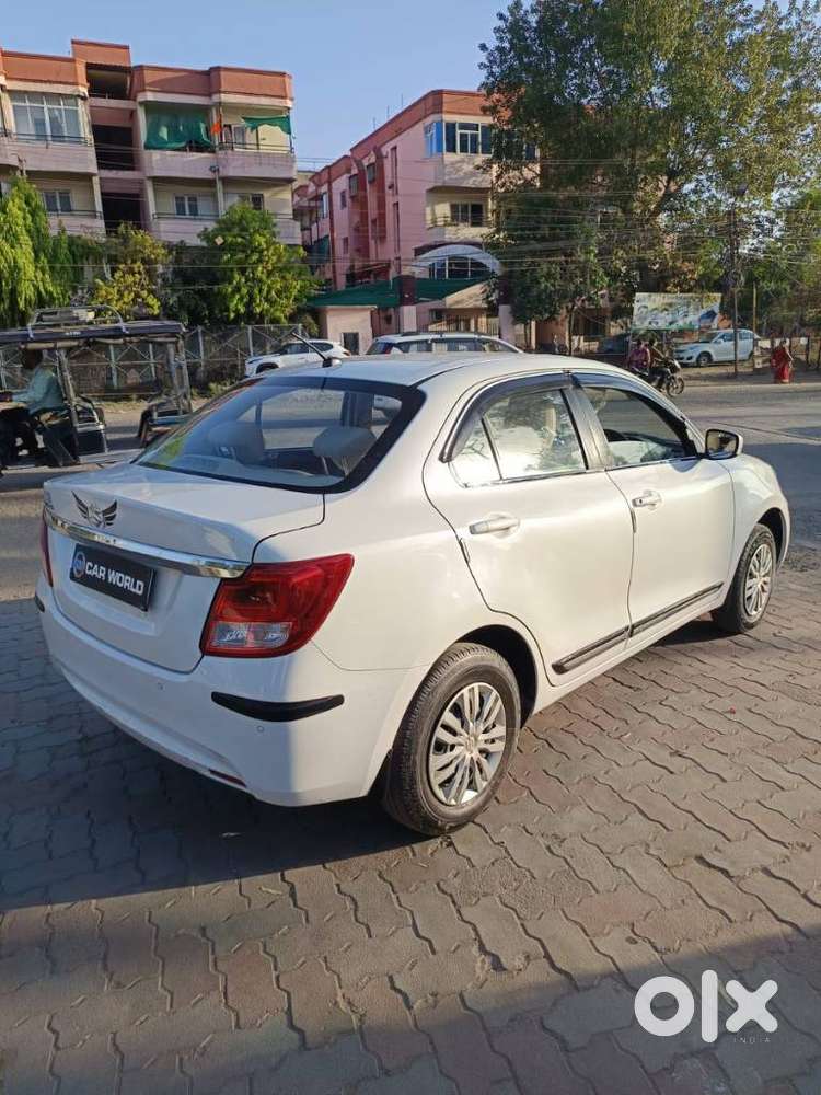 Maruti Suzuki Dzire 1.2 Vxi, 2023, Petrol