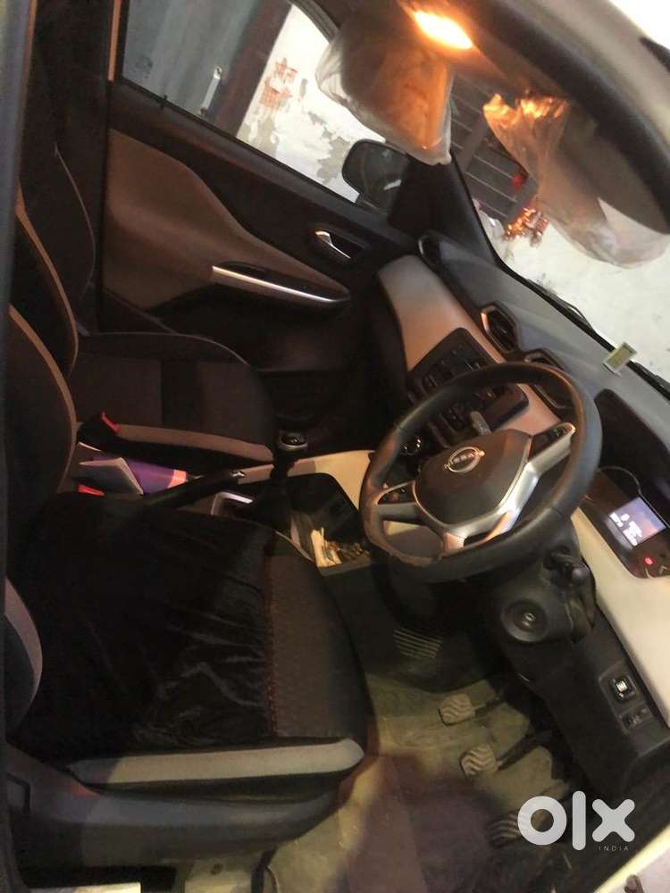 Nissan Magnite 2021 Cng 1st Owner