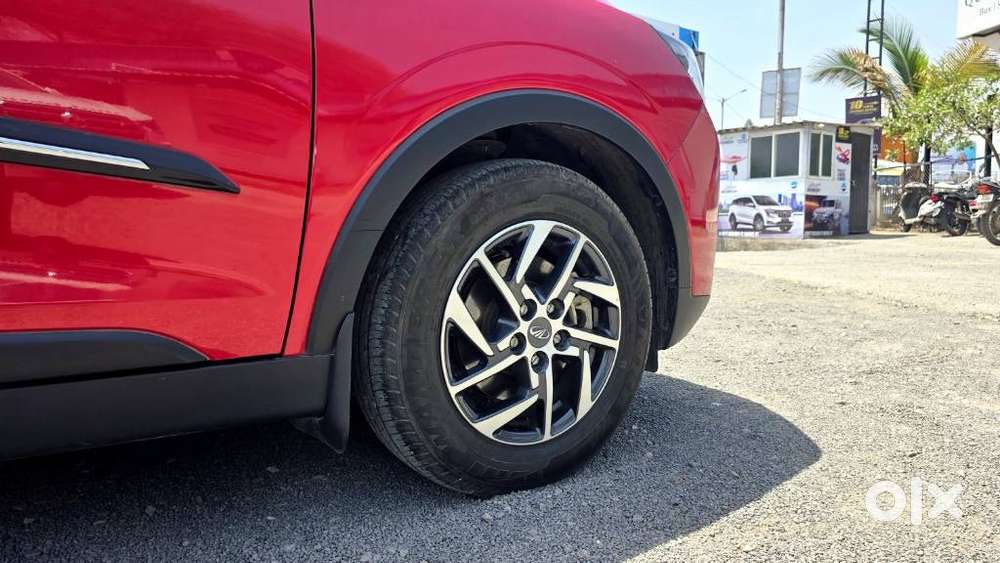 Mahindra Xuv300 1.2 W8 (o) Amt Petrol, 2022, Petrol