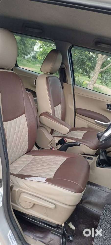 Mahindra Tuv 300, 2016