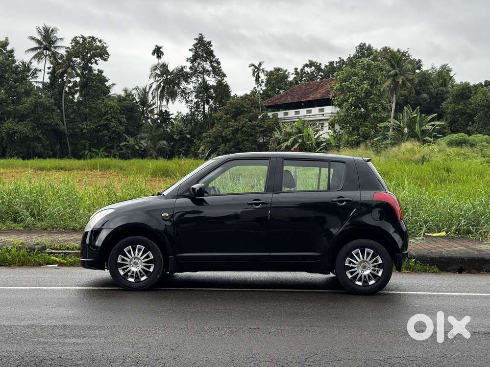 Maruti Suzuki Swift 1.3 Vxi, 2006, Petrol