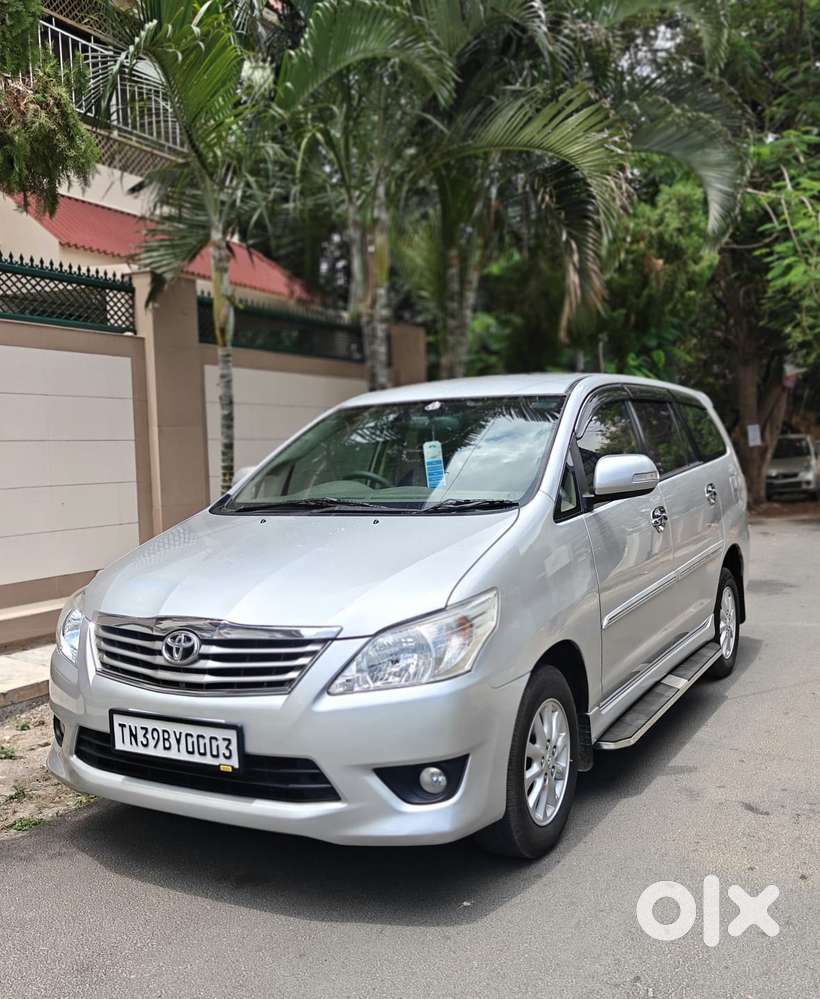 Toyota Innova 2.5 Vx (diesel) 8 Seater Bs Iv, 2013, Diesel