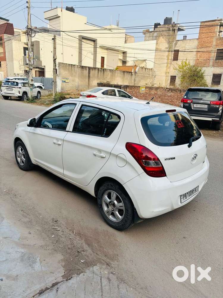 Hyundai I20 2009-2011 Asta, 2011, Diesel