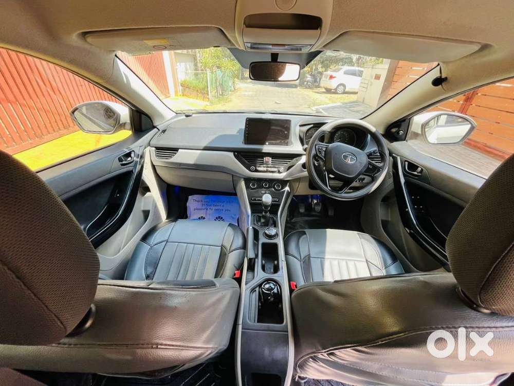 Tata Nexon, 2017, Petrol