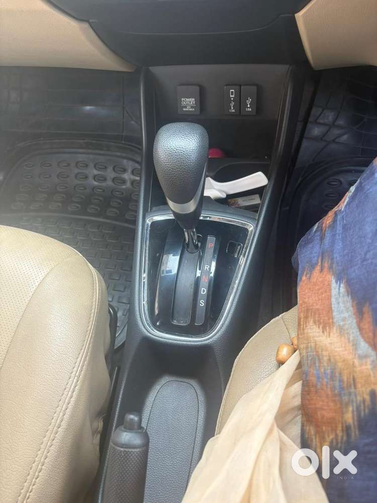 Honda Amaze 2023 Automatic Petrol Well Maintained Car